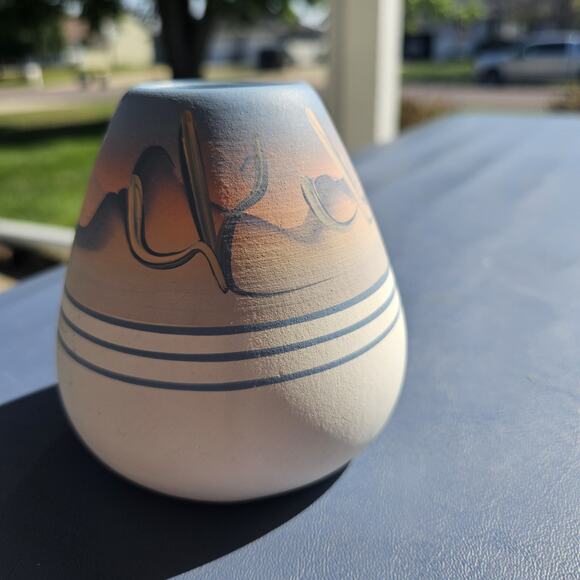 New West Pottery Vase Native American Hand Painted Signed Aztec Southwest - Picture 1 of 8